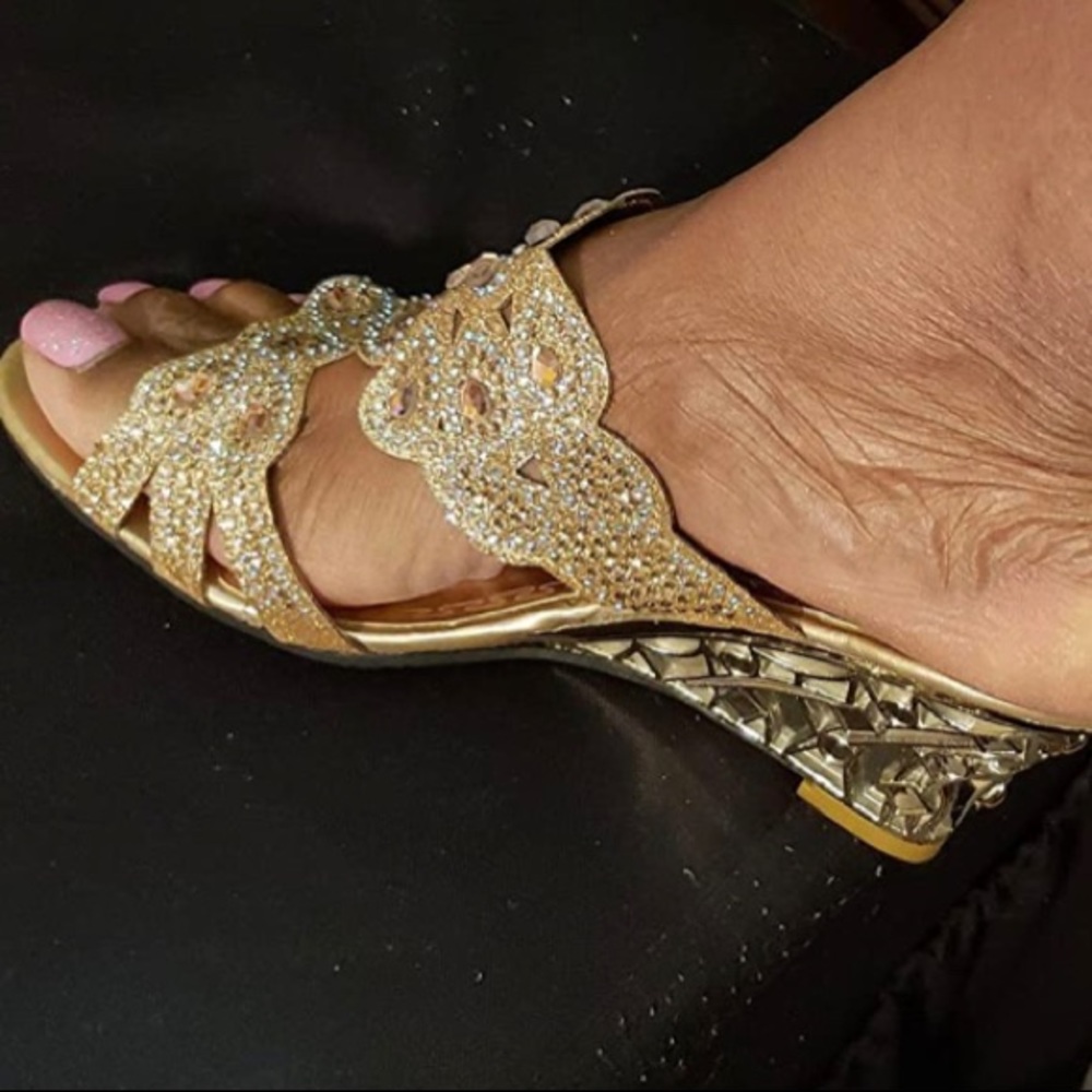 COPY - NWT Crystal Rhinestone Peacock Patterned Handmade Sandals Platform Wedge
